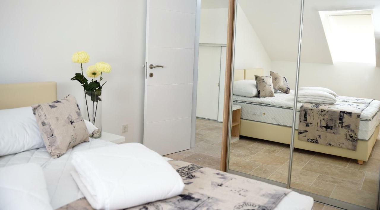 Villa M - Your Business & Holiday Apartment In Шибеник Экстерьер фото