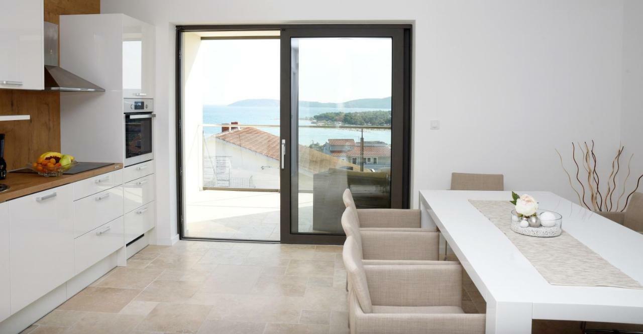 Villa M - Your Business & Holiday Apartment In Шибеник Экстерьер фото