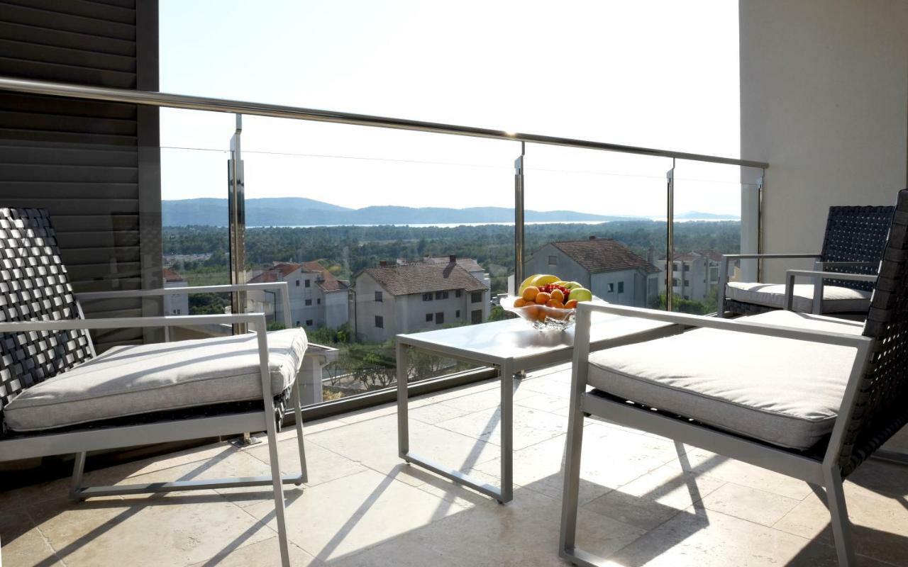 Villa M - Your Business & Holiday Apartment In Шибеник Экстерьер фото