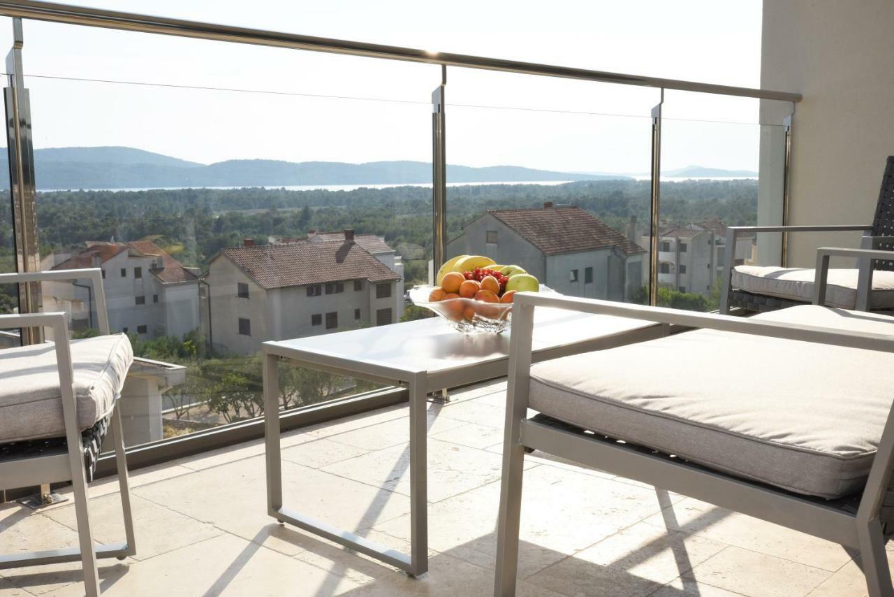 Villa M - Your Business & Holiday Apartment In Шибеник Экстерьер фото